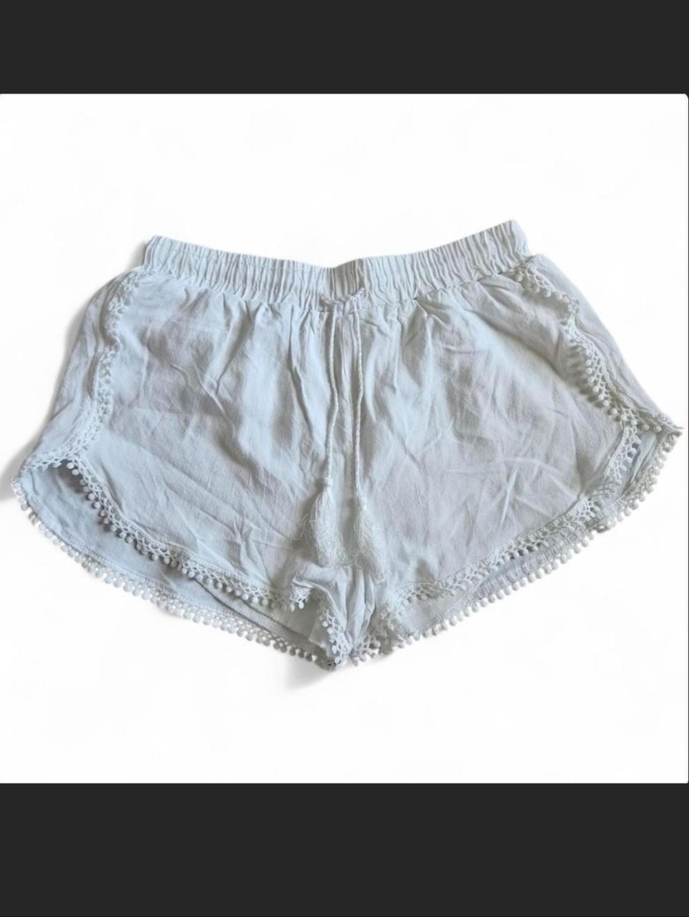 Womens White Lace Dolphin Pompom Trim Lounge Boho Beach shorts w/ tassels - S/M